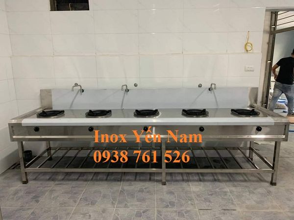 bếp á công nghiệp