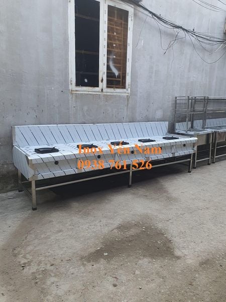 bếp á công nghiệp