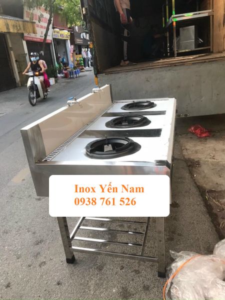 bếp á công nghiệp