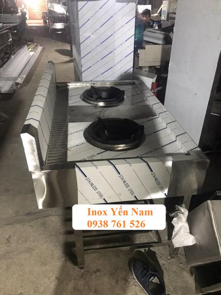 bếp á công nghiệp