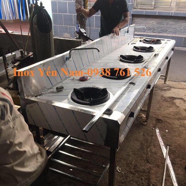 bếp á công nghiệp