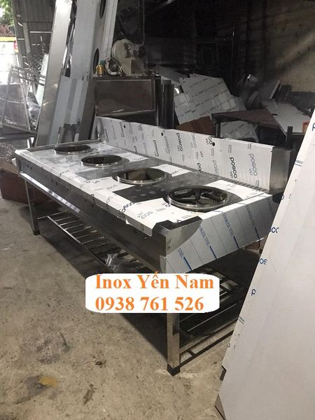 bếp á công nghiệp