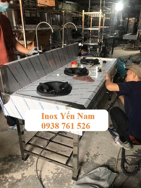bếp á công nghiệp