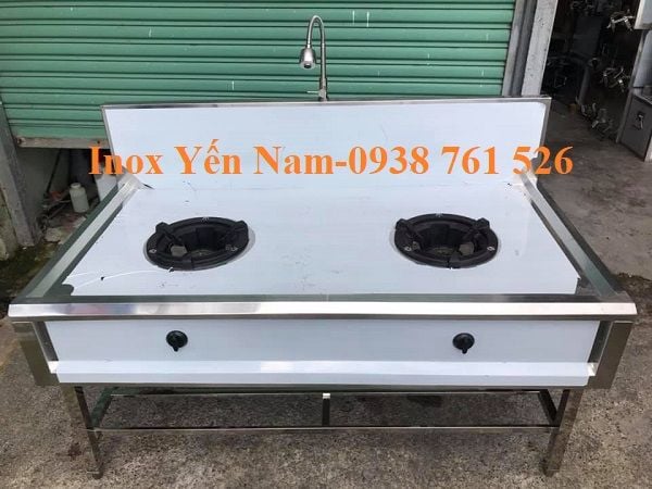 bếp á công nghiệp