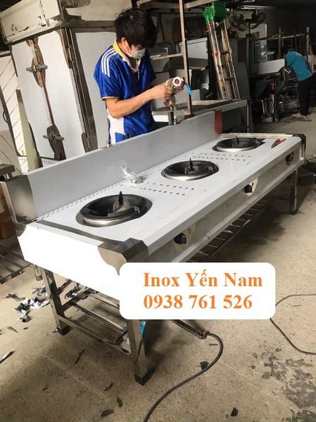 bếp á công nghiệp