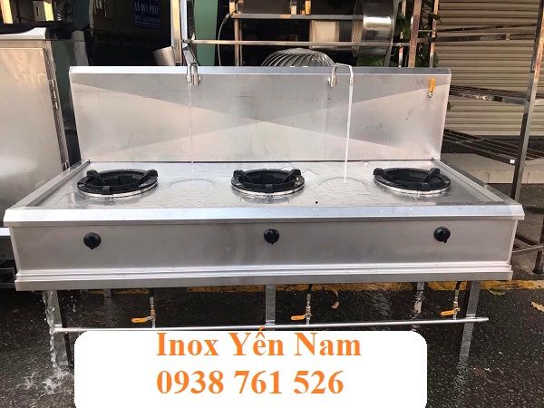 bếp á công nghiệp