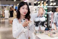 SỰ KIỆN SHOES CUSTOMISATION | CUSTOM GIÀY CÁ TÍNH CHO VERSION NGUYÊN BẢN