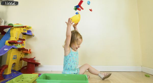 VÌ SAO VÀ CẦN LÀM GÌ KHI CON NÉM ĐỒ?