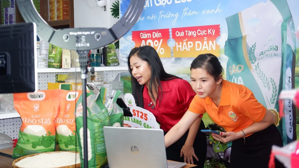 APG Eco và hành trình livestream bán gạo doanh thu 