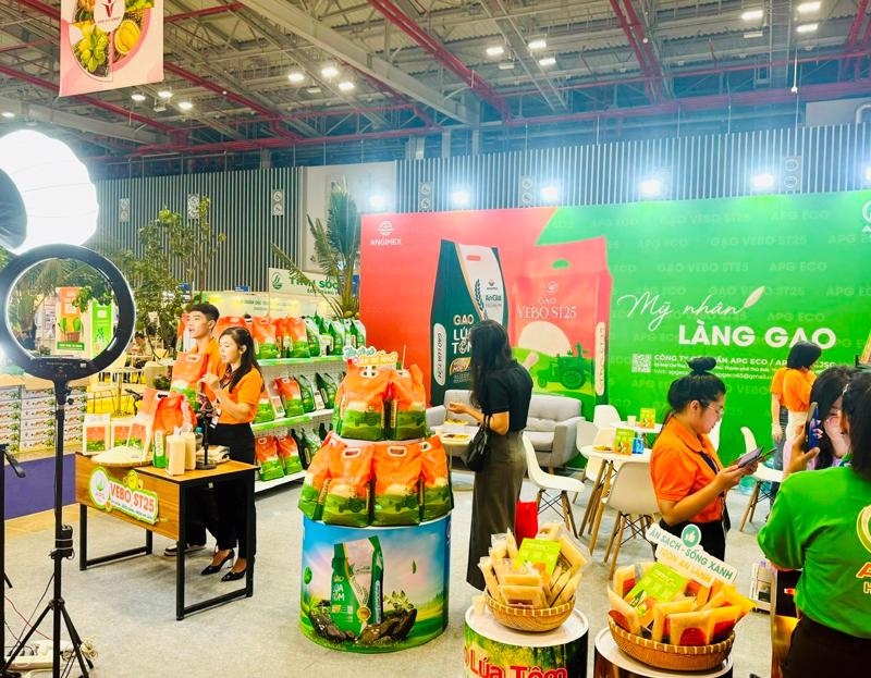 Bản tin Tài chính kinh doanh trưa VTV