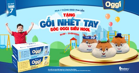 MẸ MUA OGGI VANI VÀ OGGI VÁNG SỮA, BÉ NHẬN GỐI NHÉT TAY SIÊU KOOL