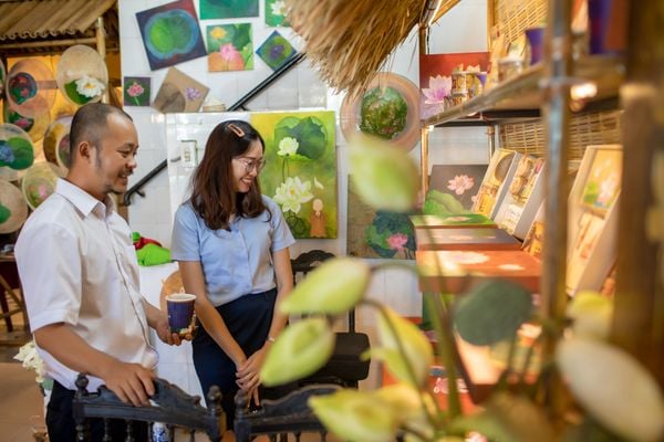 ĐẾN HUẾ THÌ MUA GÌ VỀ LÀM QUÀ ?