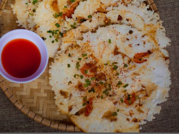 CHILL CÙNG BÁNH ÉP O MỘC THƠM NGON, GIÒN RỤM