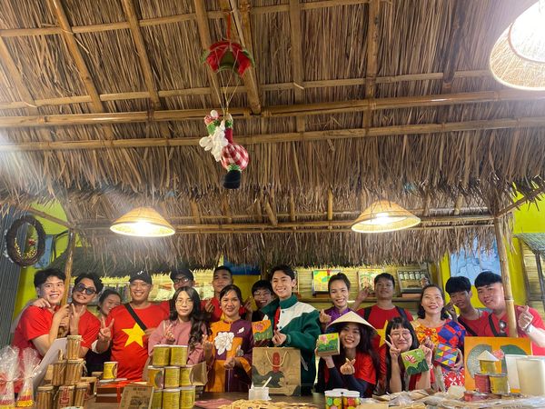 CHUYỆN HÔM QUA GIỜ NHÀ MỘC MỚI KỂ