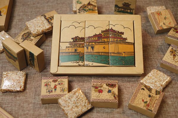 ĐẶC SẢN MÈ XỬNG MỘC TRULY HUE'S - THẤM ĐẬM HƯƠNG VỊ CỐ ĐÔ