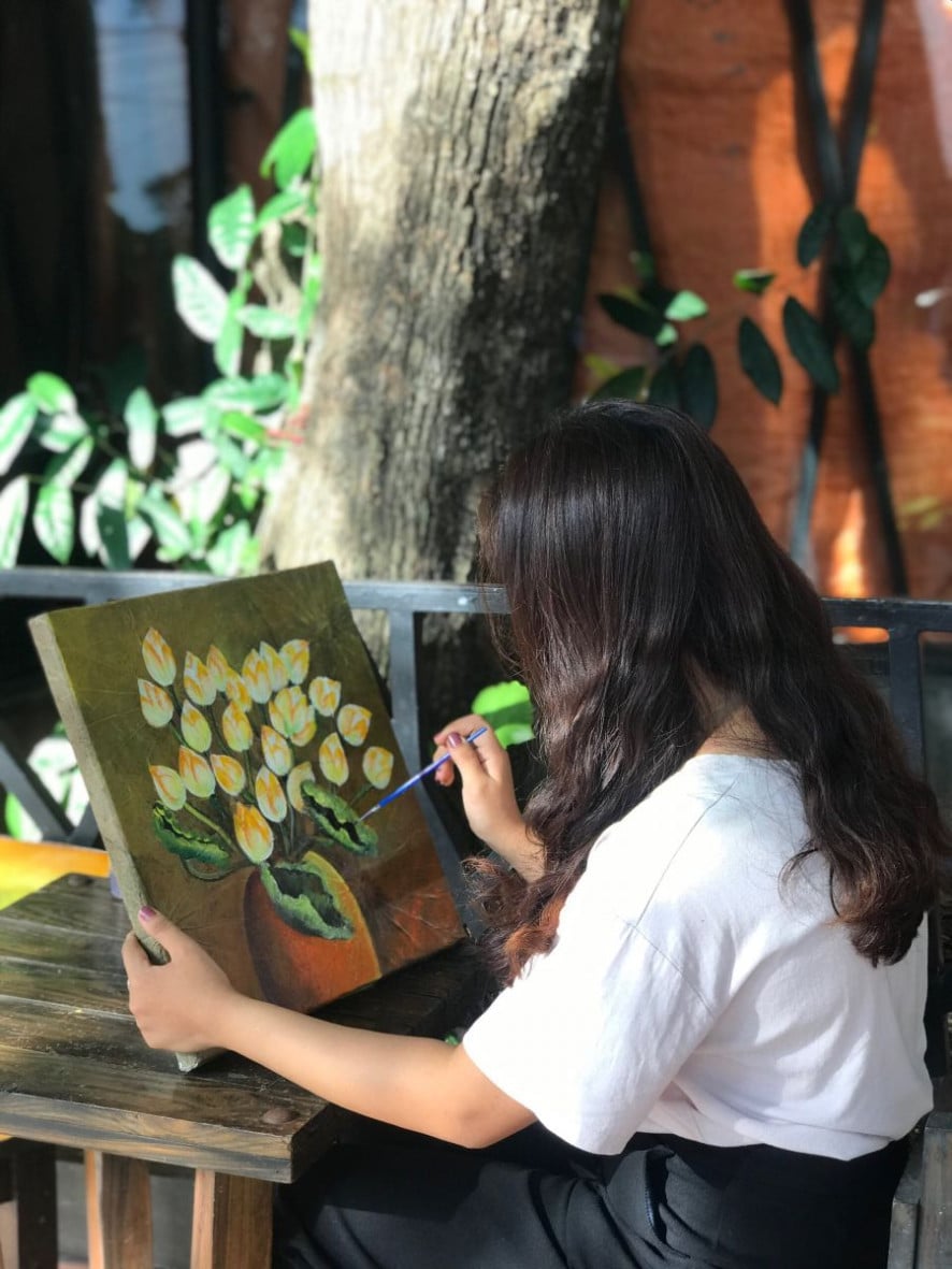 THỔI HỒN VÀO KHÔNG GIAN SỐNG CỦA BẠN VỚI TRANH LÁ SEN MỘC TRULY HUE'S