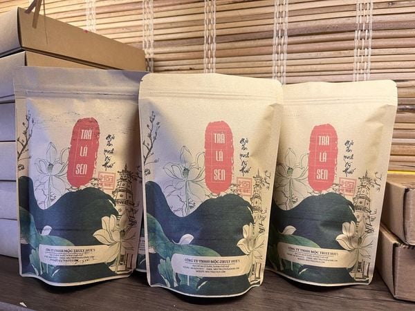 Trà Lá Sen Mộc Truly Hue's: Tĩnh Lặng Vị Huế Xưa – Bình An Từ Cố Đô