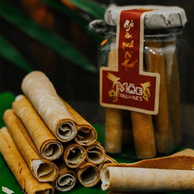 TINH TẾ THỨC BÁNH SEN CHẤY CUỘN LÒ THAN HOA