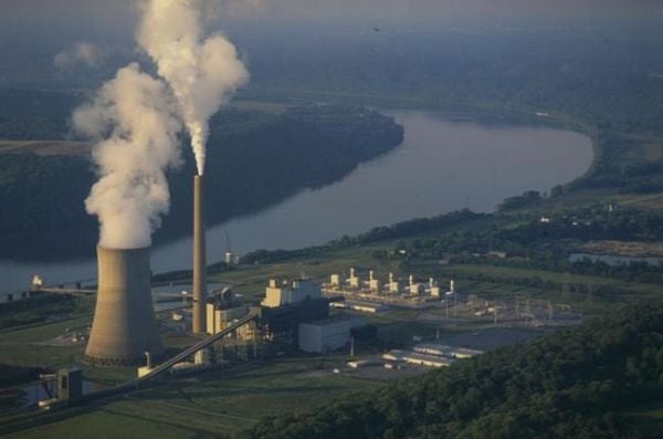 Sử dụng năng lượng tái tạo để giảm hệ số phát thải CO2