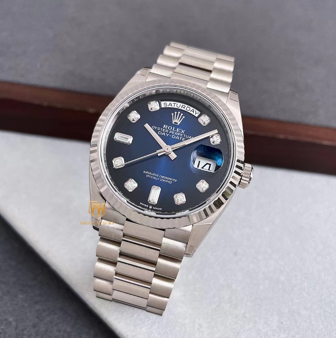 Đồng hồ Rolex Day Date 36 128239-0023 Vàng trắng Mặt số xanh ombre Cọc số kim cương Dây đeo president