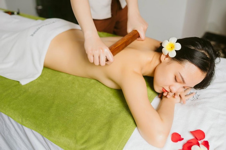 Kỹ thuật massage đúng cách và hiệu quả tại nhà