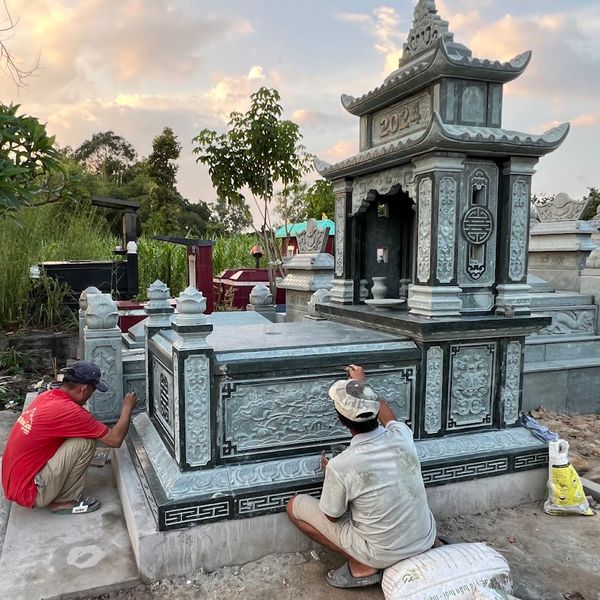 MỘ ĐÁ GIA CÔNG SẴN