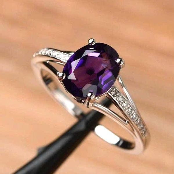 💜 Thạch Anh Tím – Vẻ Đẹp Sâu Lắng và Quyến Rũ Dành Cho Phái Đẹp