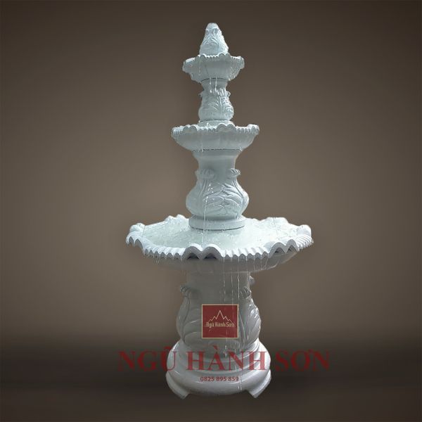 Tháp Nước - Đài Phun Nước Composite: Giải Pháp Hoàn Hảo Cho Không Gian Sân Vườn