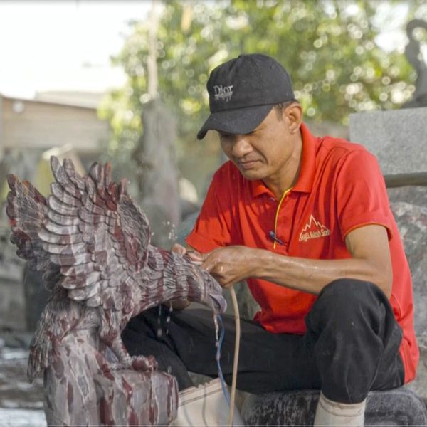 Hành Trình Chế Tác Tác Phẩm Nghệ Thuật Từ Tảng Đá Thô
