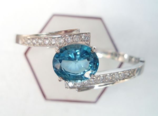 nhẫn Aquamarine