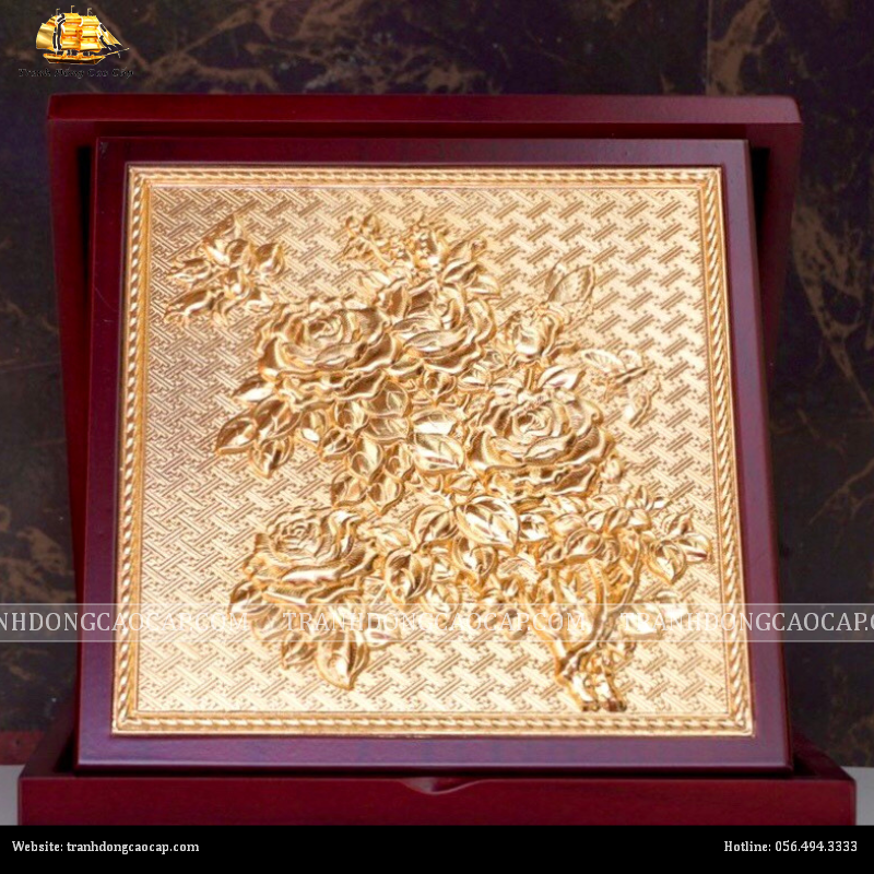 Hộp quà tặng Hoa Mẫu Đơn vuông 16x16cm mạ vàng