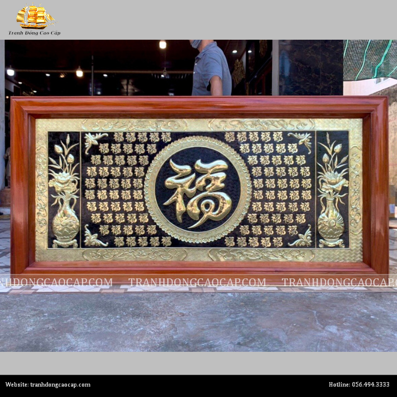 Tranh 101 chữ Phúc 107x197cm nền đen