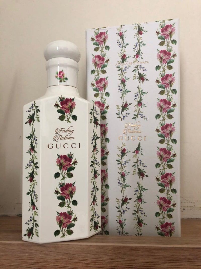 Thiết kế chai Gucci Moonlight Serenade Scented Water EDT