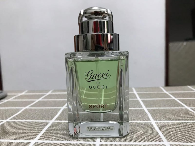 Thiết kế chai Gucci By Gucci Sport