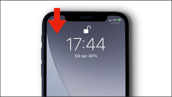 Xem hiển thị phần trăm pin iPhone 11 khi cắm sạc điện thoại