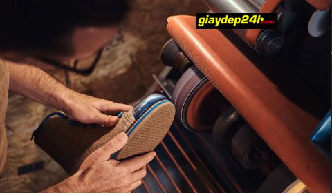 BẠN CÓ BIẾT CÁCH CHỐNG TRƠN ĐẾ GIÀY CỰC HIỆU QUẢ