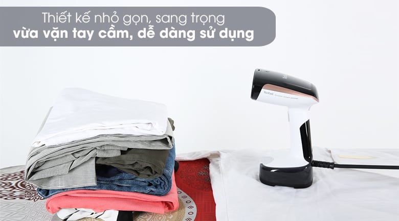 Bàn ủi hơi nước cầm tay DT3030E0 với kiểu dáng hiện đại, nhỏ gọn