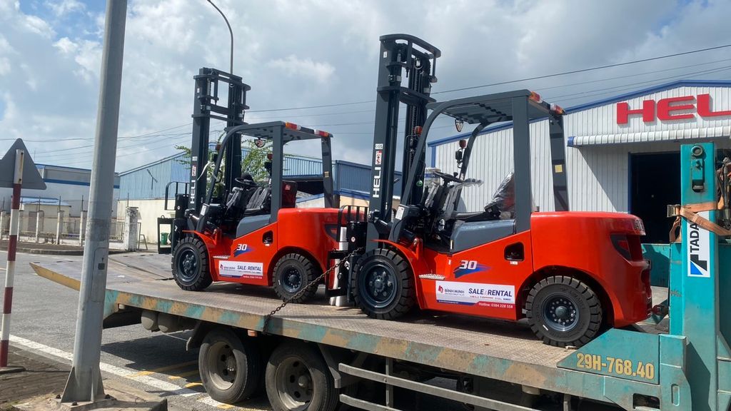 Thuê xe nâng giao hàng trên toàn quốc