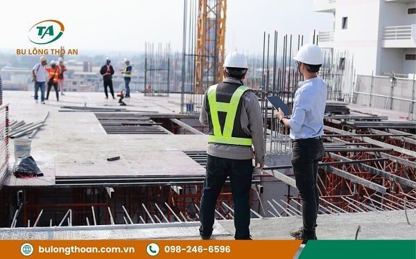 Gọi điện liên hệ với Thọ An