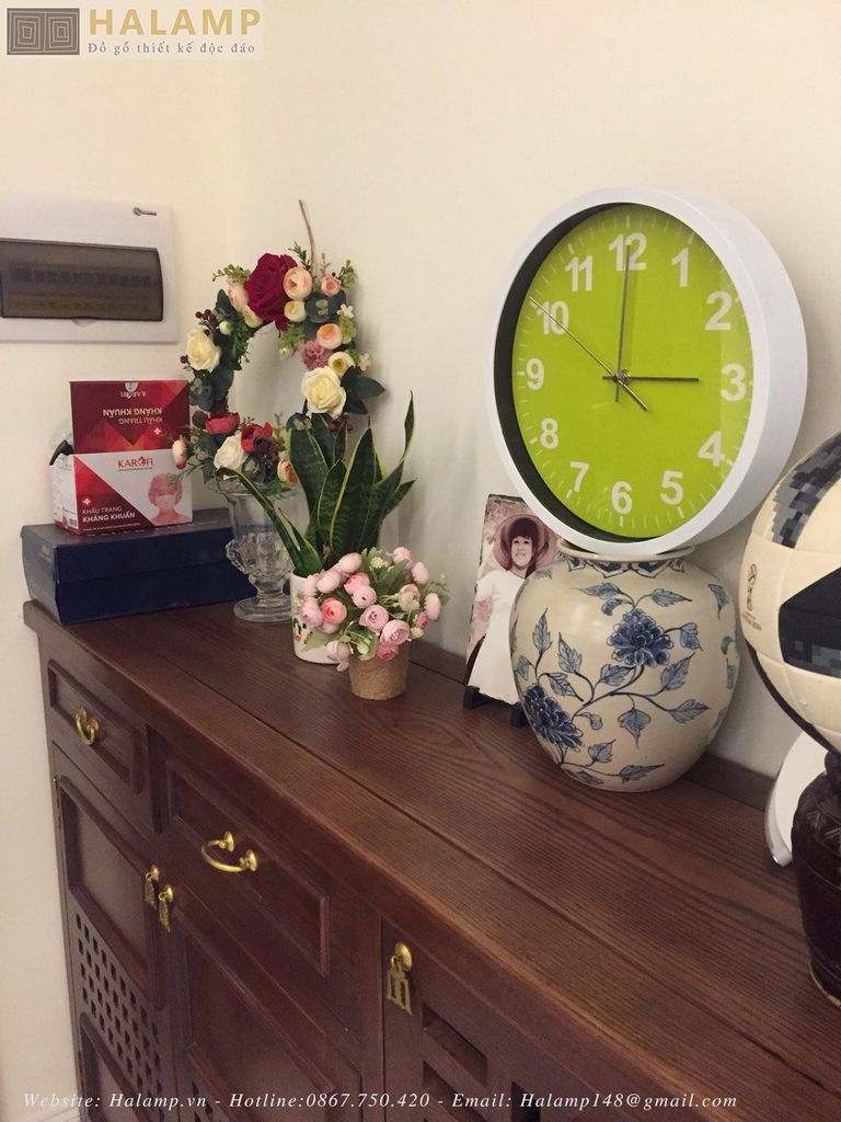 Bàn trang trí kết hợp tủ để đồ