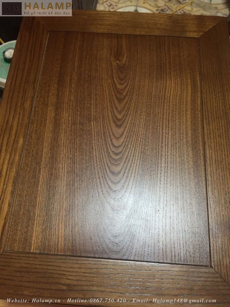 Mặt cánh tủ bếp với chất liệu gỗ Sồi