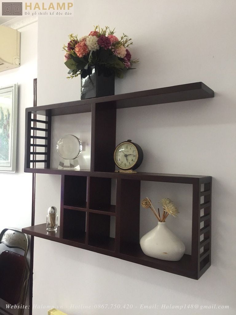 Kệ treo đặt bình cắm hoa nhỏ