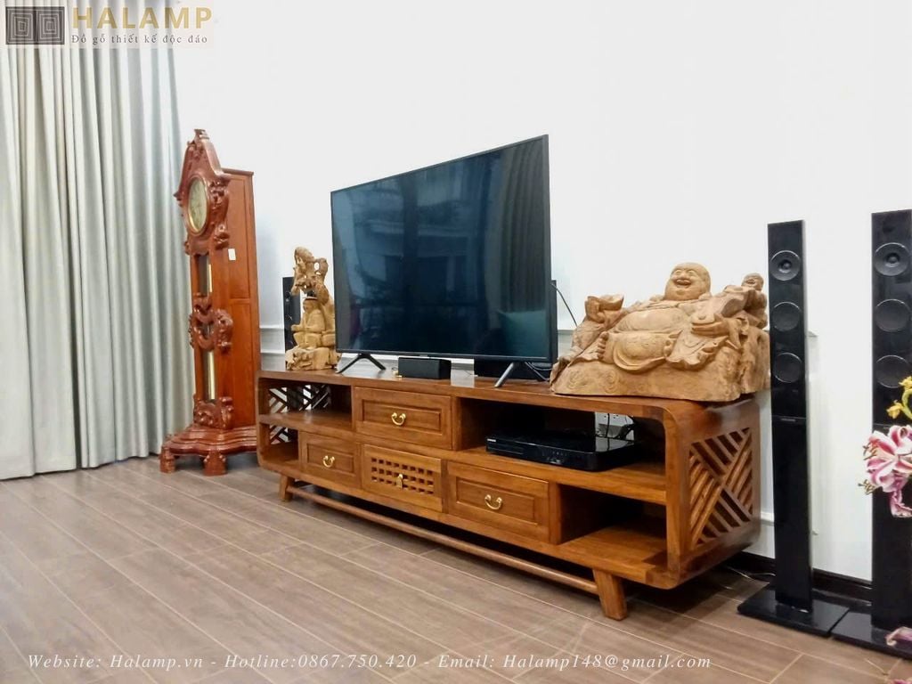 mẫu kệ ti vi gỗ tự nhiên độc lập