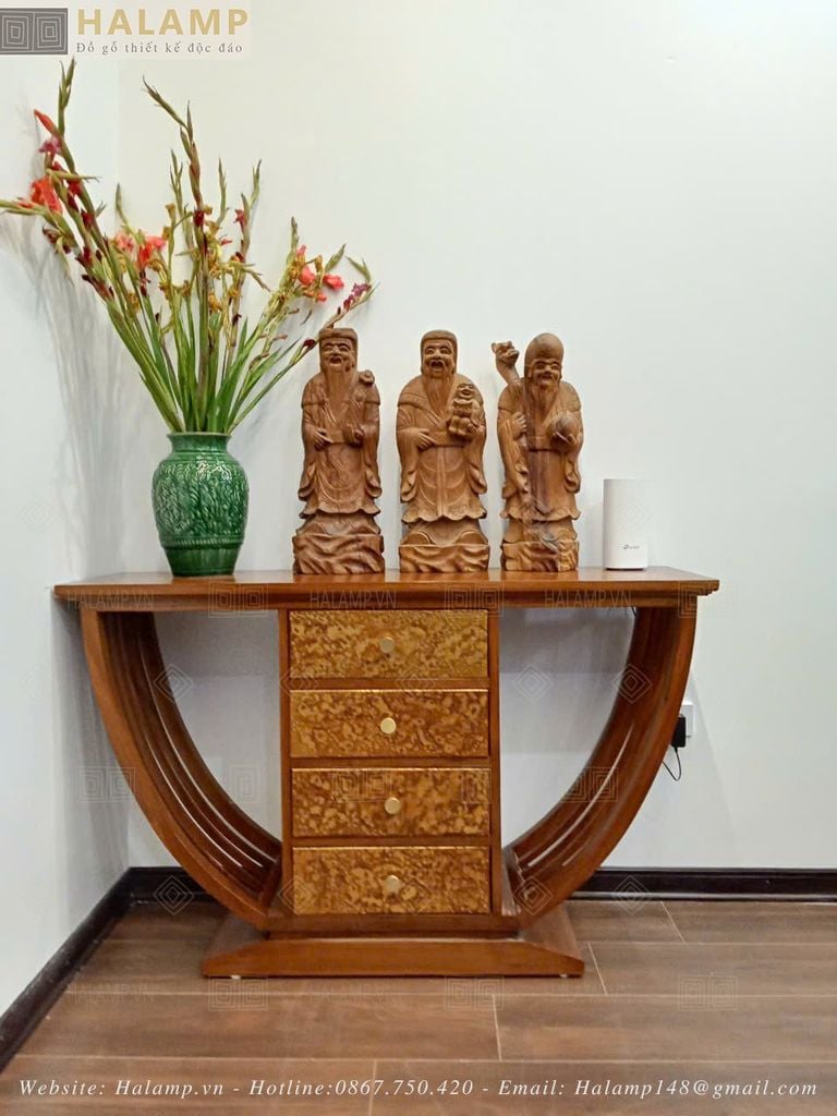 Bàn trang trí kết hợp chất sơn mài