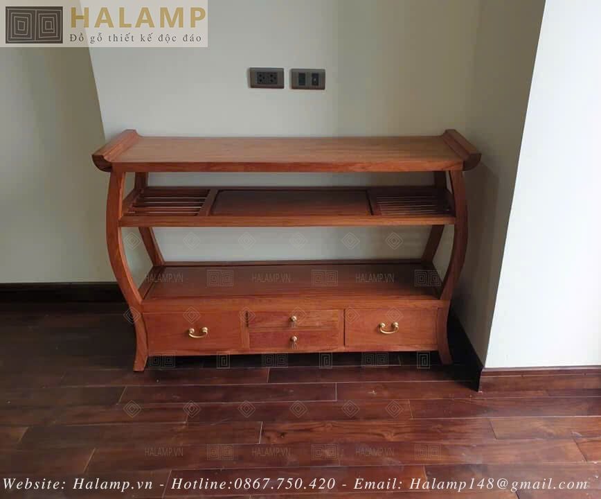 Bàn console đặt ở vị trí phòng khách