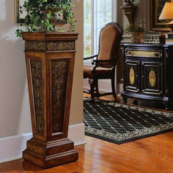 Đôn gỗ vuông đẹp tạo nên không gian sang trọng và đậm chất cá nhân