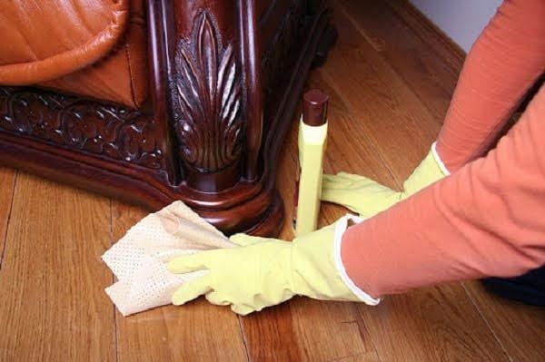 Khắc phục đồ gỗ bị ngập nước những điều cần biết