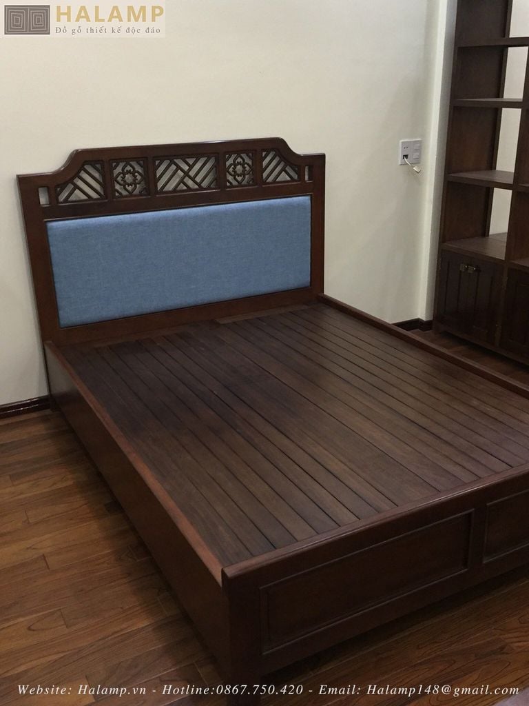 Hình ảnh giường ngủ gỗ tự nhiên bọc đầu giường