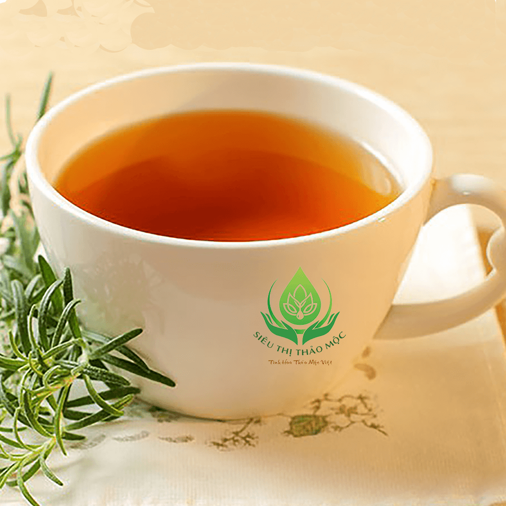 pha trà của lá hương thảo khô