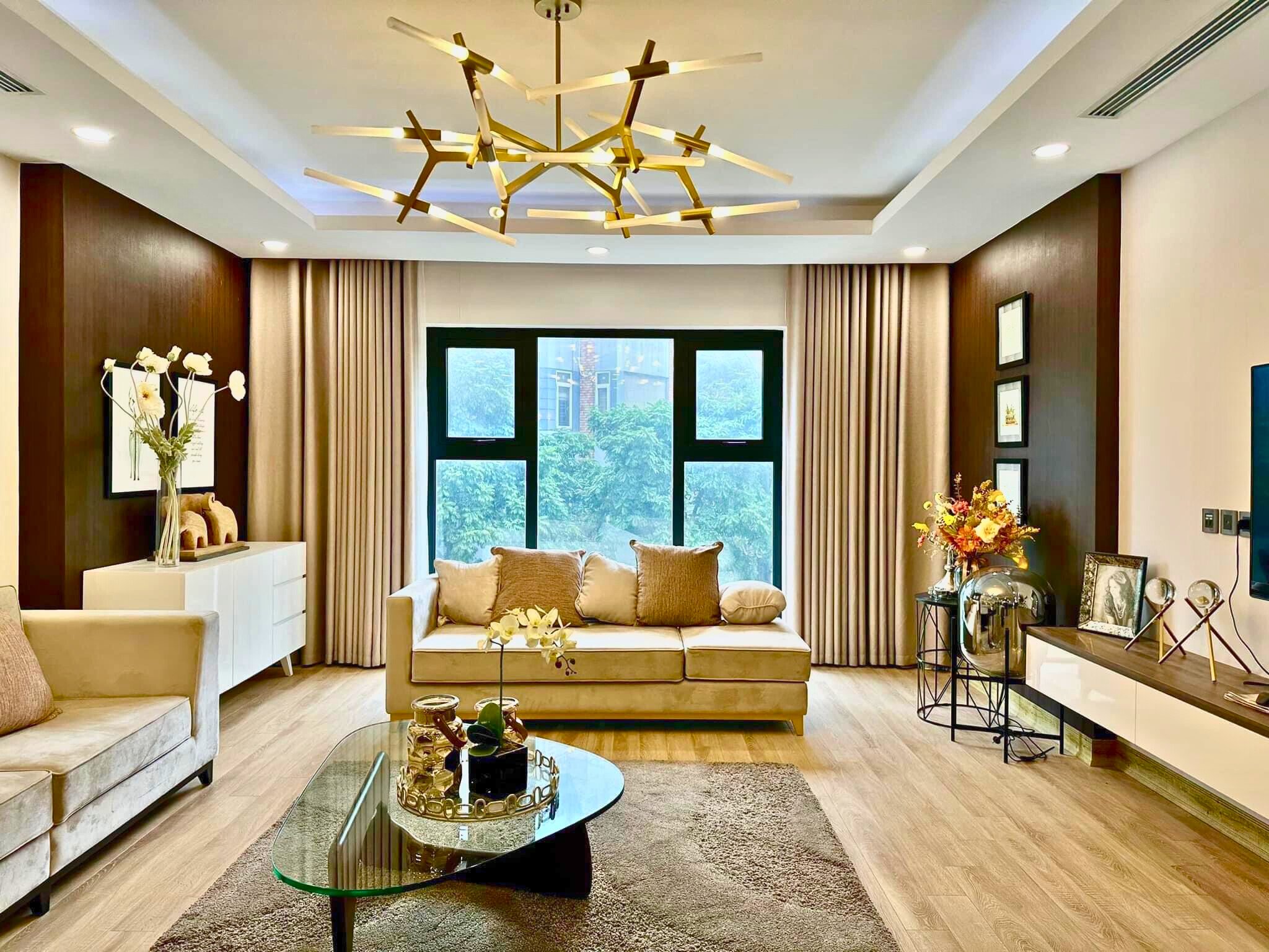 Phòng khách rộng thoáng tại Hanoi Paragon